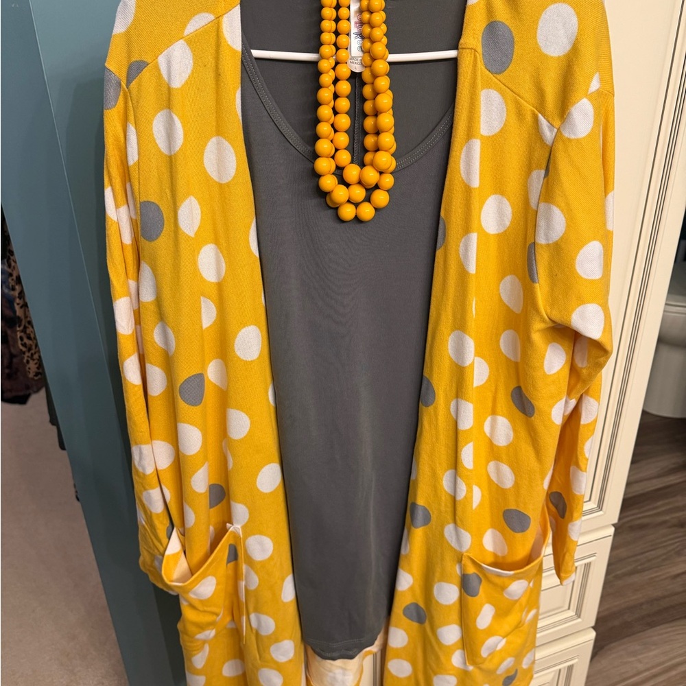 LuLaRoe xl Caroline and L Perfect T, yellow polka dot